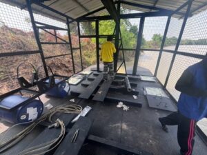 พ่นพียูโฟมพานทอง