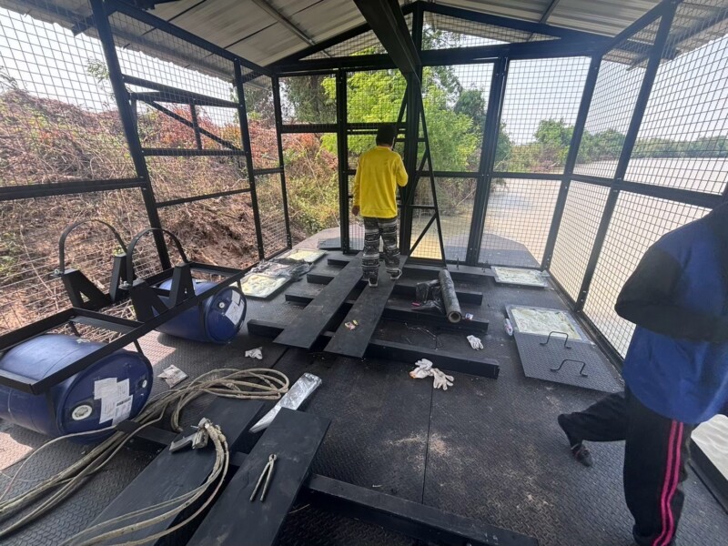 พ่นพียูโฟมพานทอง