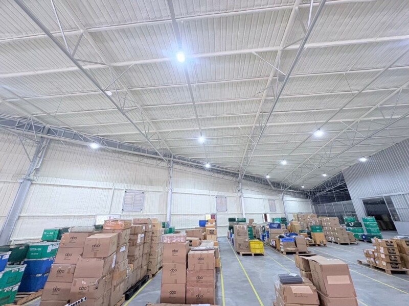 พ่นพียูโฟมนิคมอุตสาหกรรม